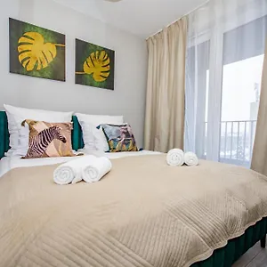 https://zablocie-apartments-near-schindlers-factory-and.krakowhotelspoland.com